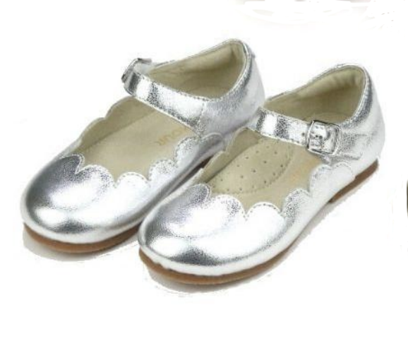 L'Amour: Silver Sonia Scalloped Flats